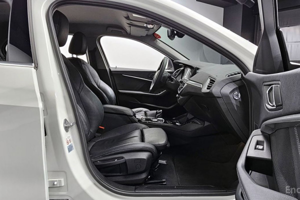 2021 BMW 1 серии с пробегом 48 574 км