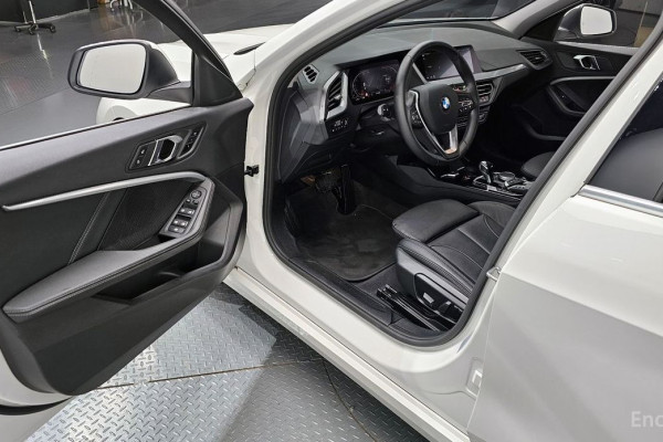 2021 BMW 1 серии с пробегом 48 574 км
