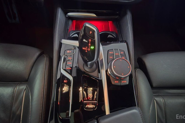 2021 BMW 5 серии с пробегом 93 247 км