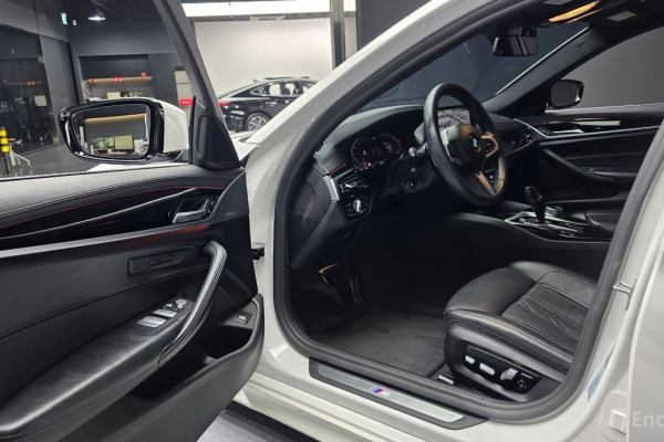 2020 BMW 5 серии с пробегом 105 780 км