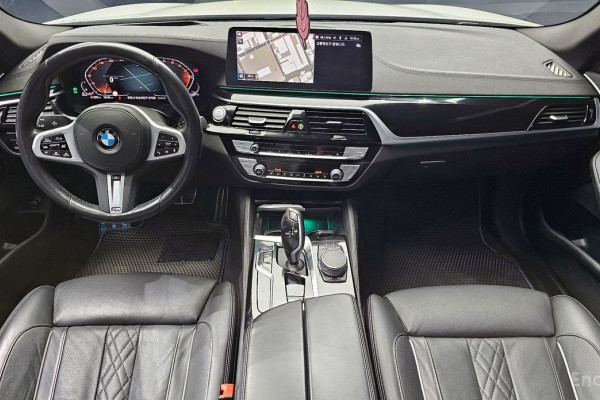 2021 BMW 5 серии с пробегом 128 493 км