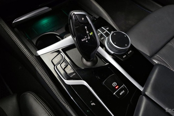 2021 BMW 5 серии с пробегом 128 493 км