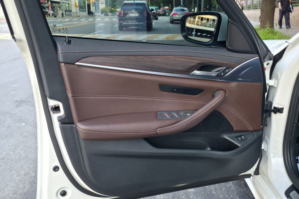 2021 BMW 5 серии с пробегом 66 090 км