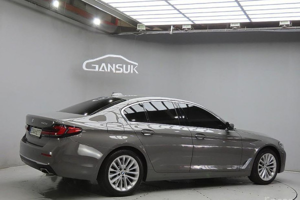 2021 BMW 5 серии с пробегом 103 758 км