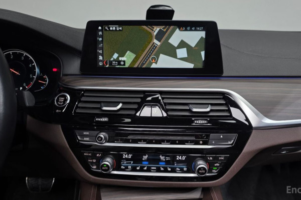 2018 BMW 5 серии с пробегом 65 031 км