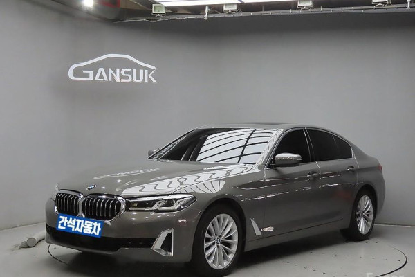 2021 BMW 5 серии с пробегом 103 758 км