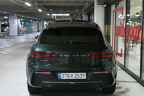 2021 Genesis GV70 с пробегом 89 225 км
