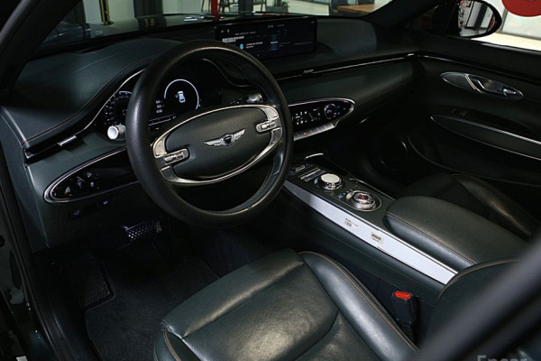 2021 Genesis GV70 с пробегом 89 225 км