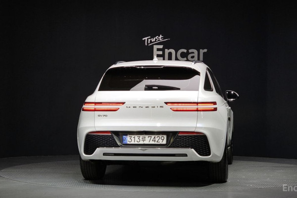 2021 Genesis GV70 с пробегом 73 036 км