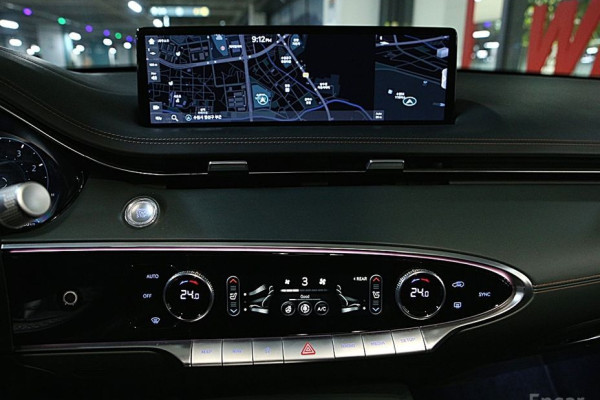 2021 Genesis GV70 с пробегом 89 225 км