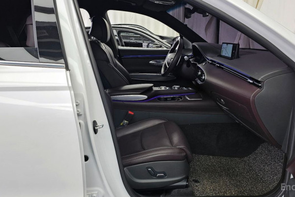 2021 Genesis GV70 с пробегом 73 036 км