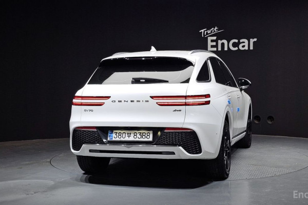 2021 Genesis GV70 с пробегом 92 825 км