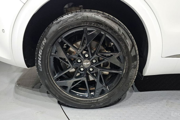 2021 Genesis GV70 с пробегом 92 825 км