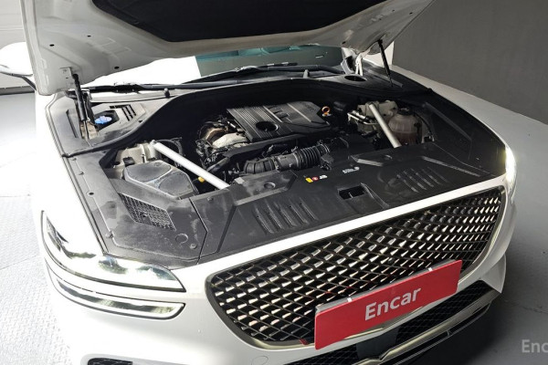 2021 Genesis GV70 с пробегом 92 825 км