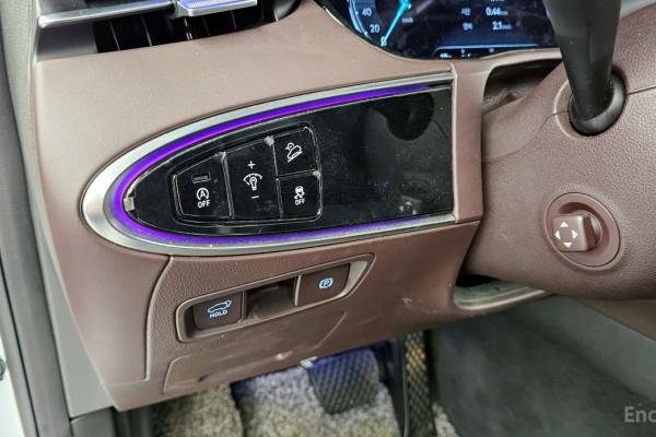 2021 Genesis GV70 с пробегом 73 036 км