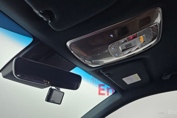 2022 Genesis GV70 с пробегом 26 445 км