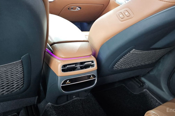 2022 Genesis GV70 с пробегом 26 445 км