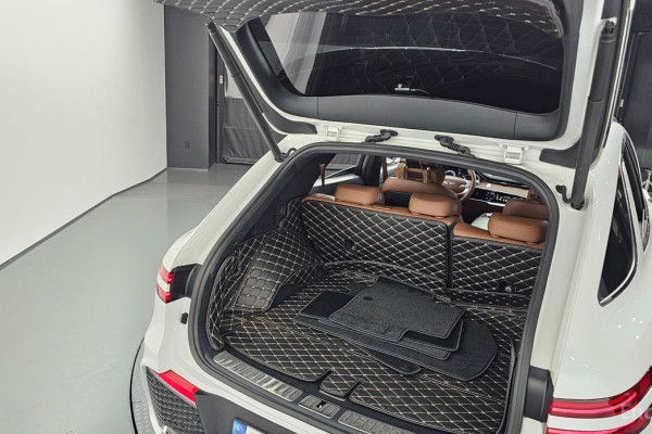 2022 Genesis GV70 с пробегом 26 445 км