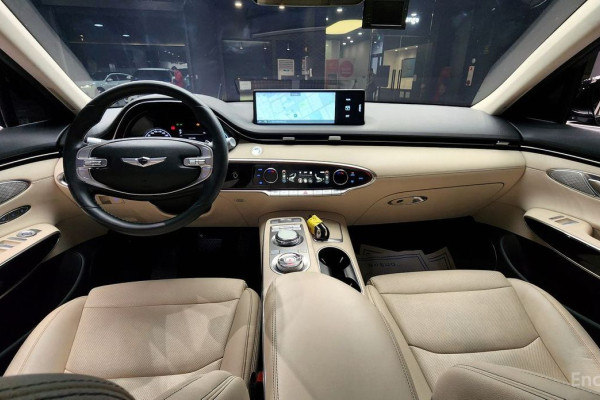 2021 Genesis GV70 с пробегом 85 587 км