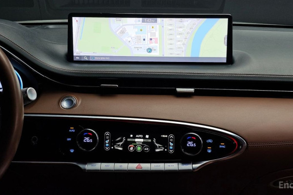 2021 Genesis GV70 с пробегом 92 825 км