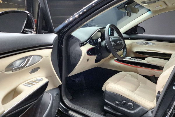 2021 Genesis GV70 с пробегом 85 587 км