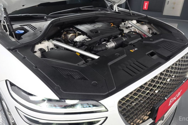 2021 Genesis GV70 с пробегом 20 078 км