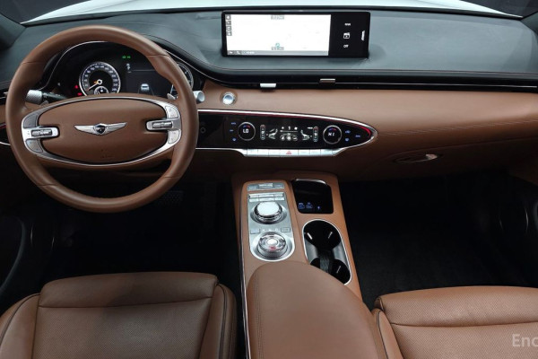 2021 Genesis GV70 с пробегом 20 078 км