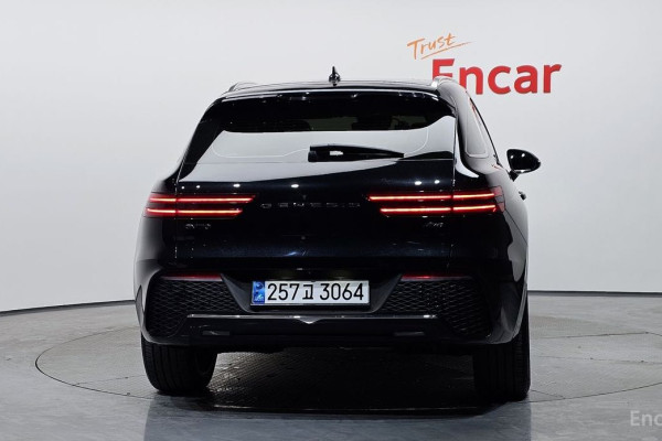 2021 Genesis GV70 с пробегом 90 867 км