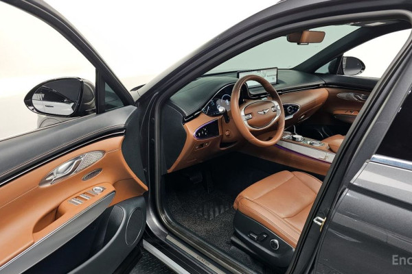2021 Genesis GV70 с пробегом 87 896 км