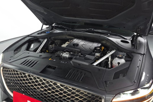 2021 Genesis GV70 с пробегом 65 123 км