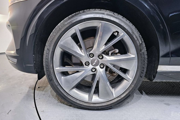 2021 Genesis GV70 с пробегом 90 867 км