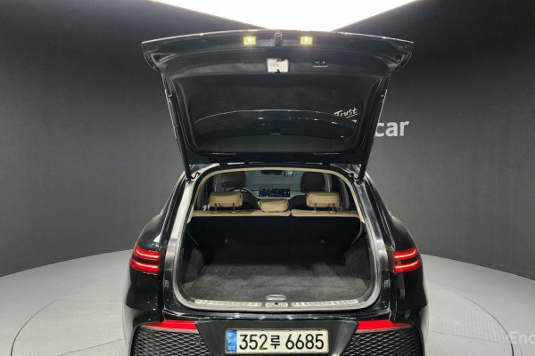 2021 Genesis GV70 с пробегом 85 587 км