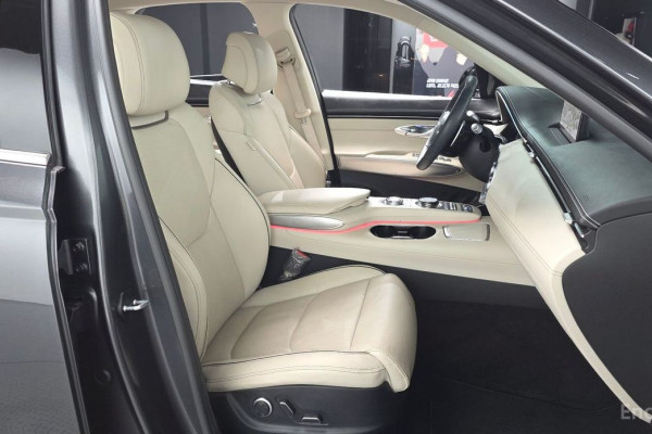 2021 Genesis GV70 с пробегом 65 123 км