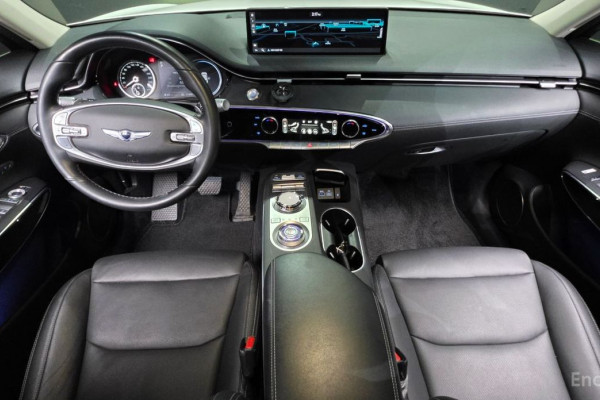 2021 Genesis GV70 с пробегом 51 600 км