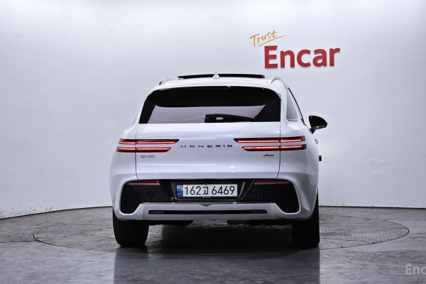 2021 Genesis GV70 с пробегом 91 078 км