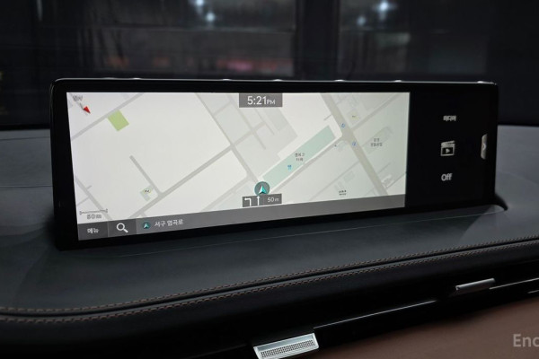 2021 Genesis GV70 с пробегом 20 078 км