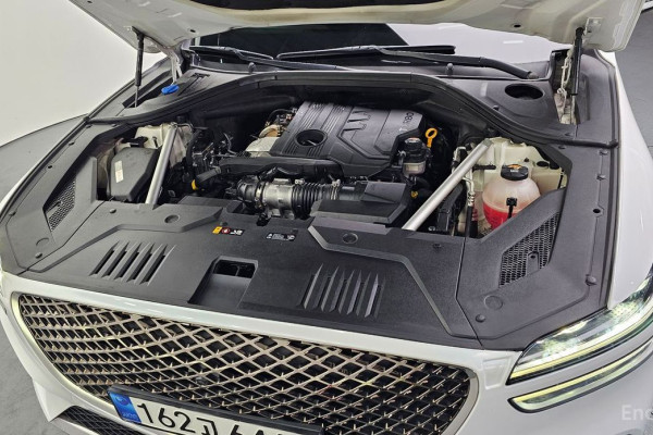 2021 Genesis GV70 с пробегом 91 078 км