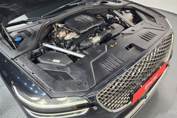 2022 Genesis GV70 с пробегом 64 216 км