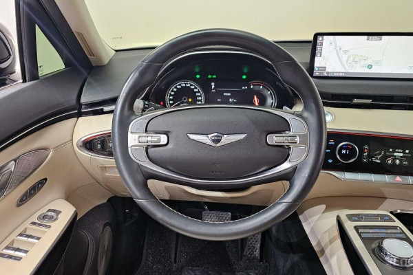 2021 Genesis GV70 с пробегом 90 867 км