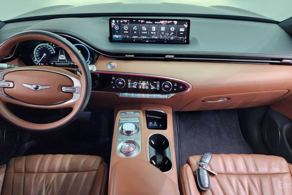 2022 Genesis GV70 с пробегом 64 216 км