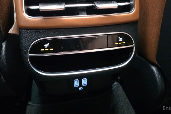 2021 Genesis GV70 с пробегом 20 078 км