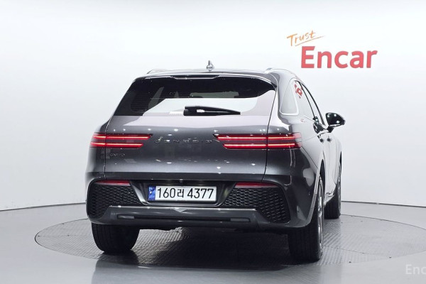 2021 Genesis GV70 с пробегом 47 571 км