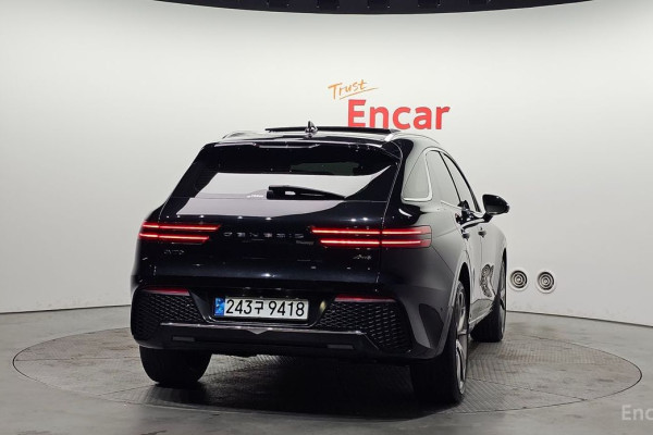 2021 Genesis GV70 с пробегом 72 140 км