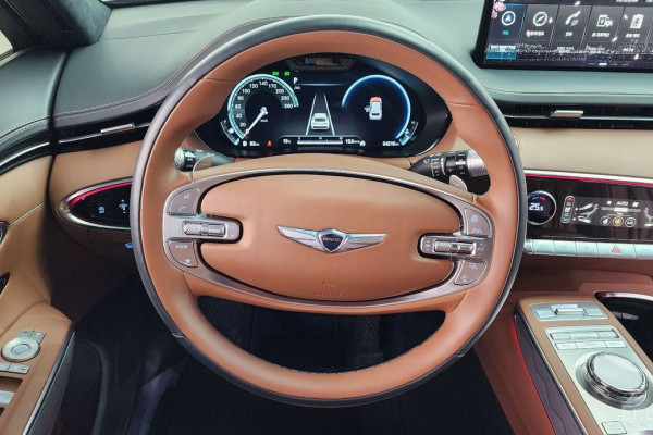 2022 Genesis GV70 с пробегом 64 216 км