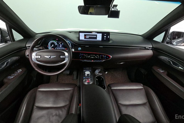 2021 Genesis GV70 с пробегом 47 571 км