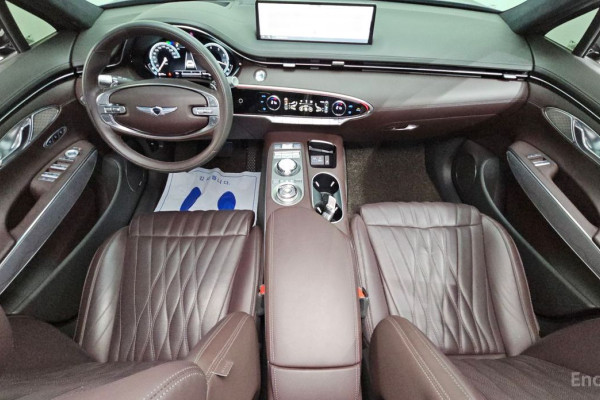 2021 Genesis GV70 с пробегом 72 140 км