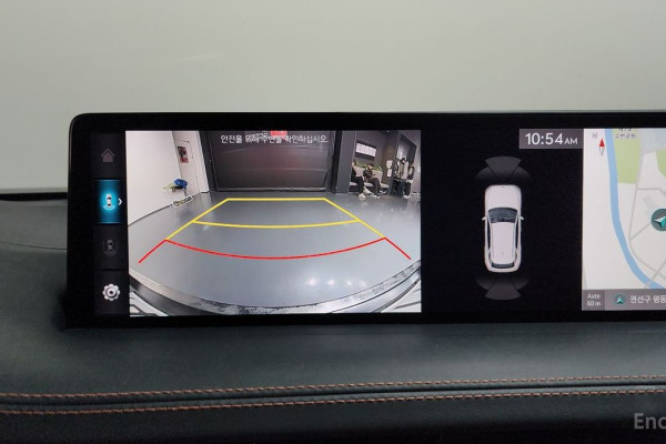 2022 Genesis GV70 с пробегом 64 216 км