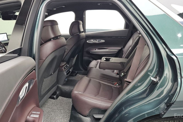 2021 Genesis GV70 с пробегом 93 634 км