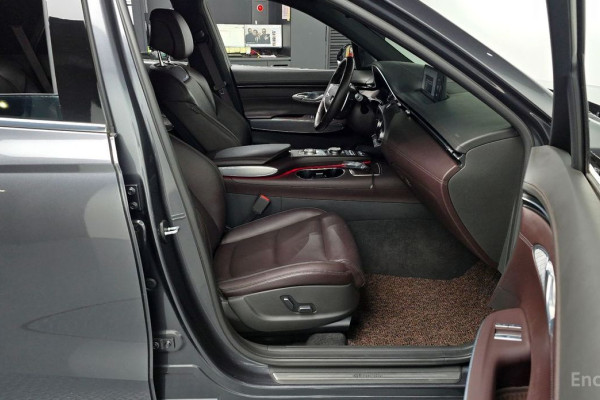 2021 Genesis GV70 с пробегом 47 571 км