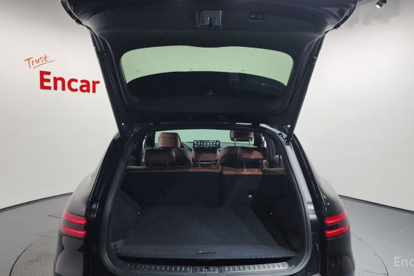 2022 Genesis GV70 с пробегом 64 216 км